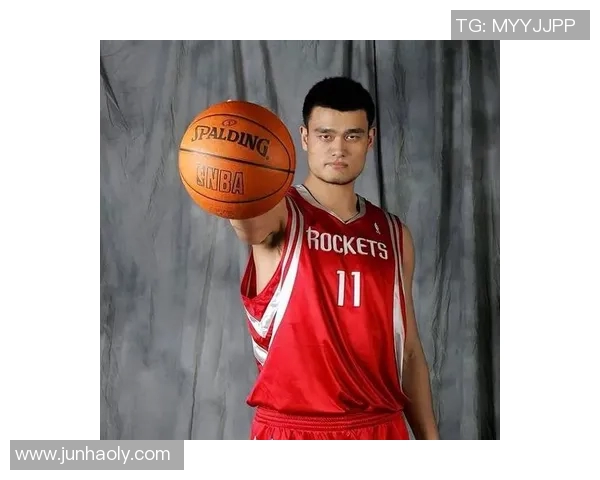 姚明在NBA的绝技揭秘：如何运用身高与技巧征服赛场